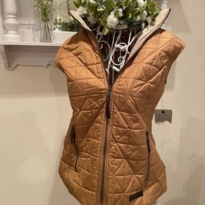 G.H Bass & CO Women’s Quilted Zip Up Vest Tobacco Brown